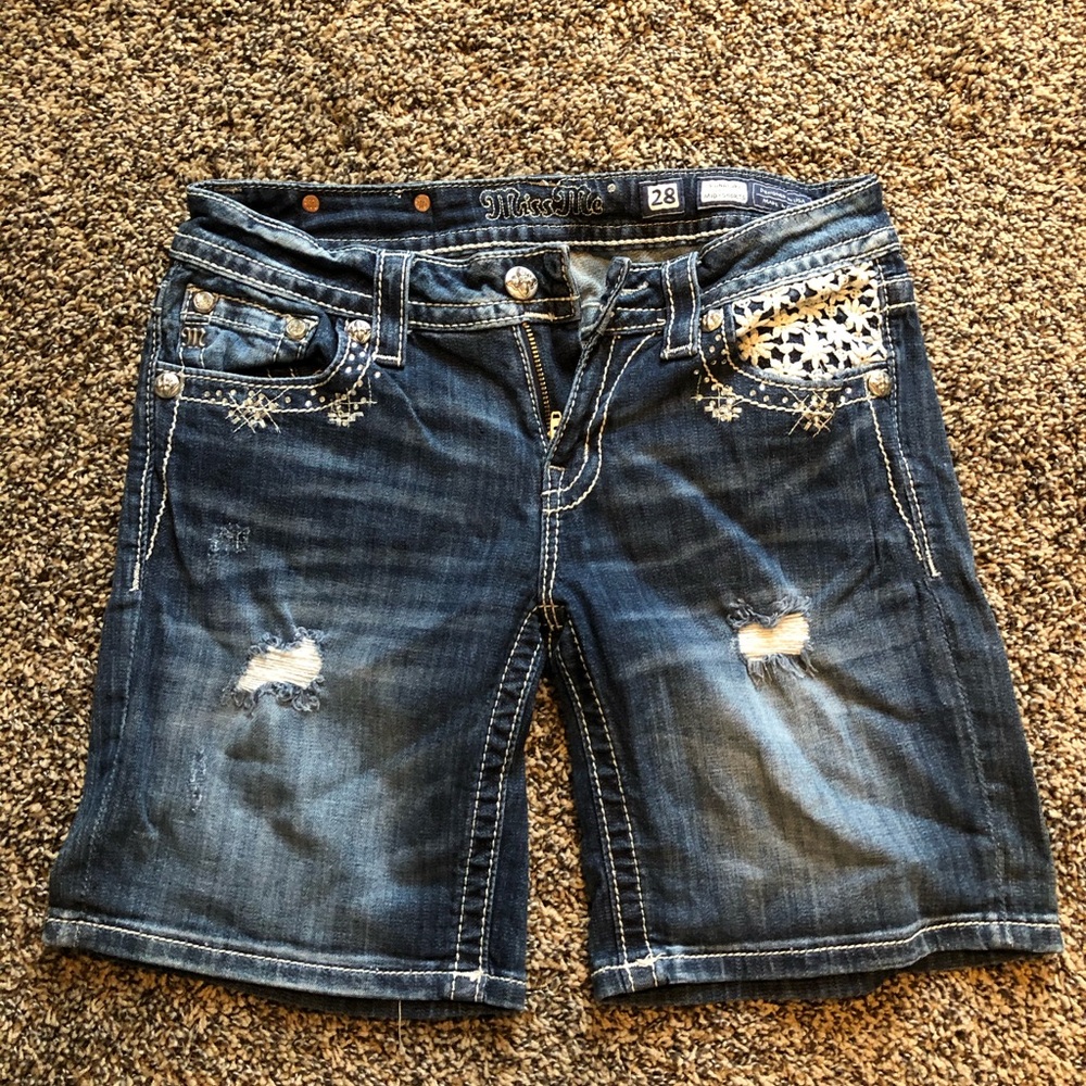 Miss me size 28 mid rise shorts